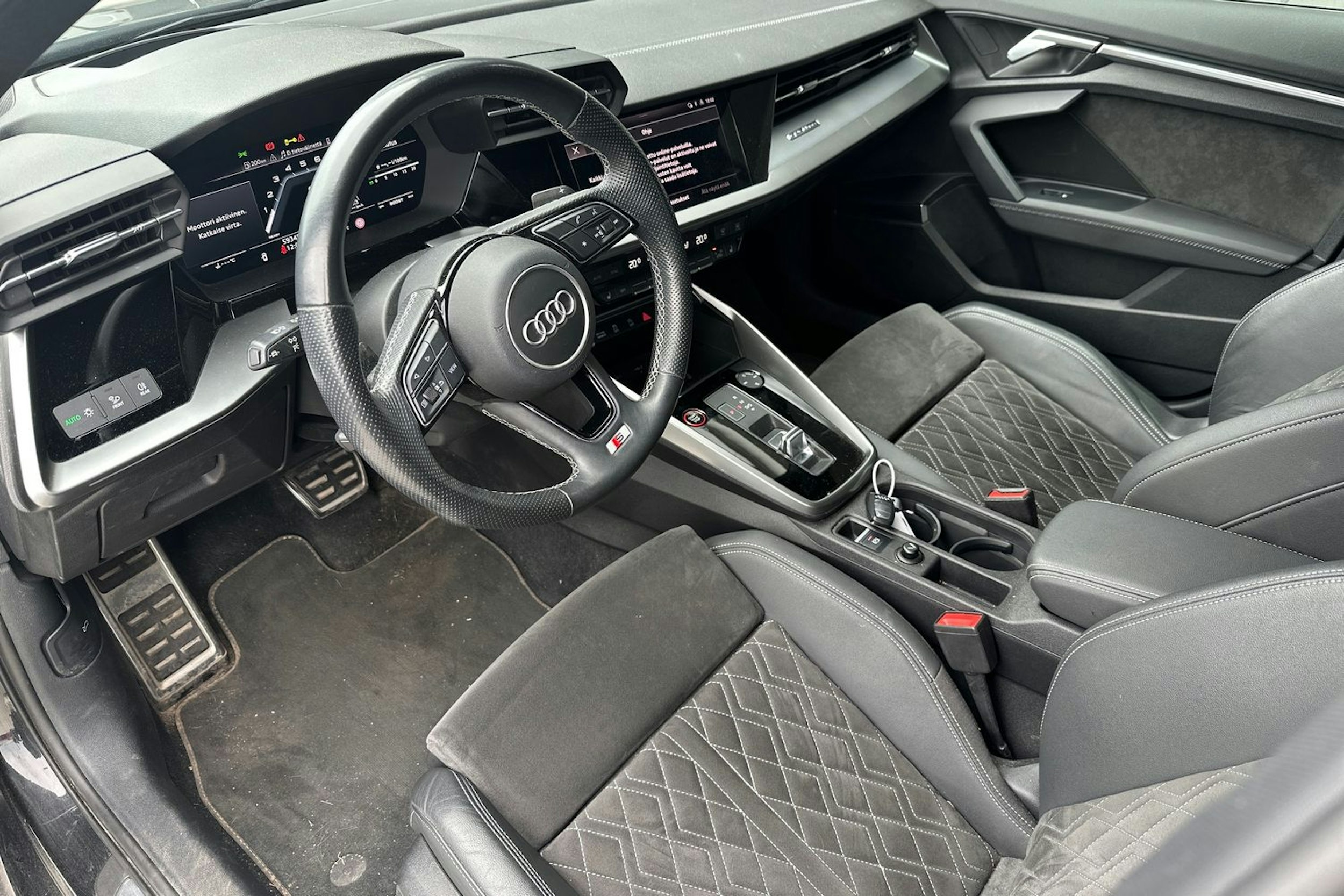 met. musta Audi S3 2021 kuva 3.