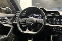 sininen Audi S3 2021 kuva 19.