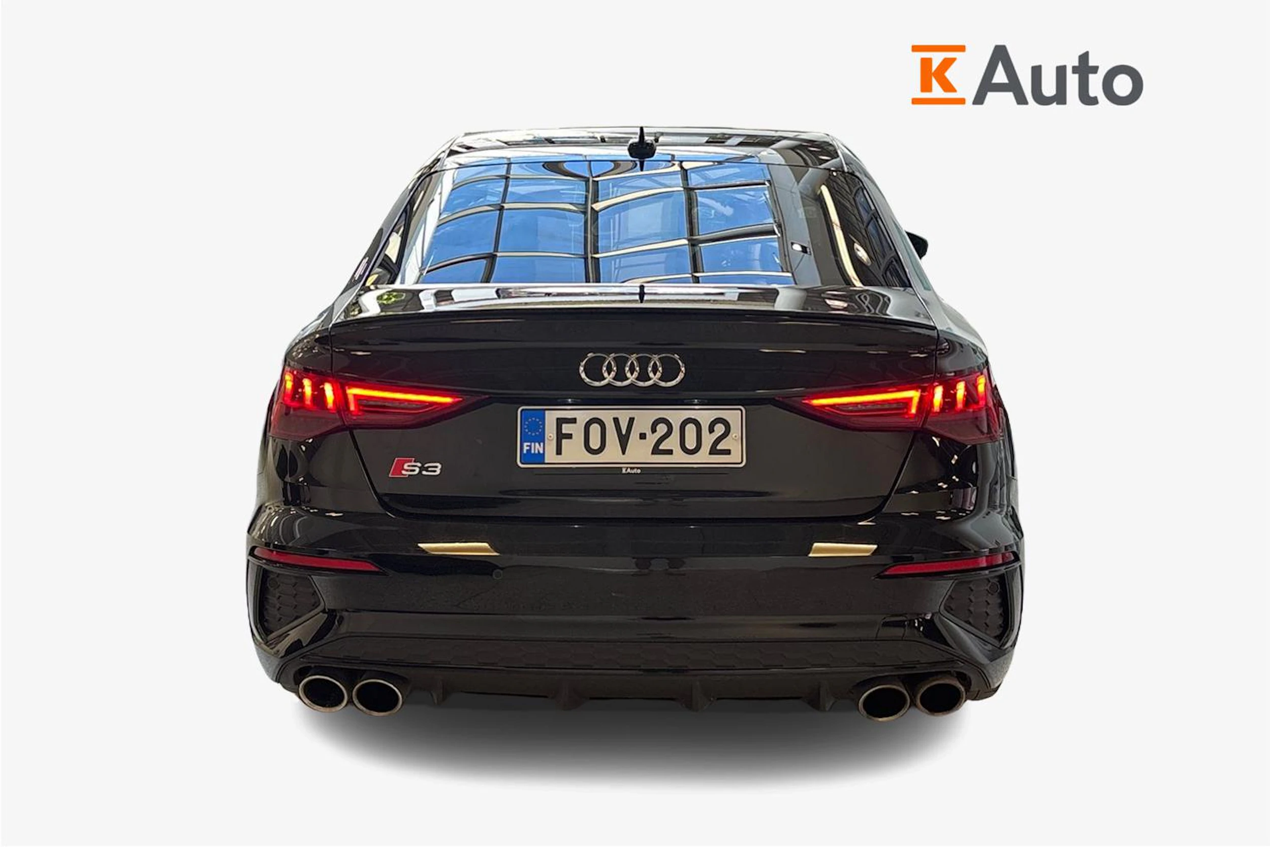 Musta Audi S3 2022 kuva 3.