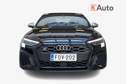 Musta Audi S3 2022 kuva 4.