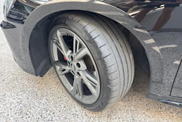 Musta Audi S3 2022 kuva 10.