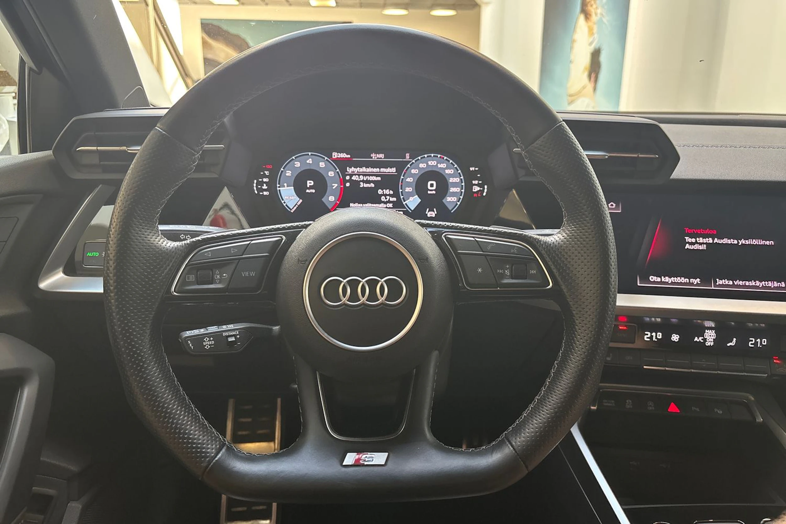 Musta Audi S3 2022 kuva 15.