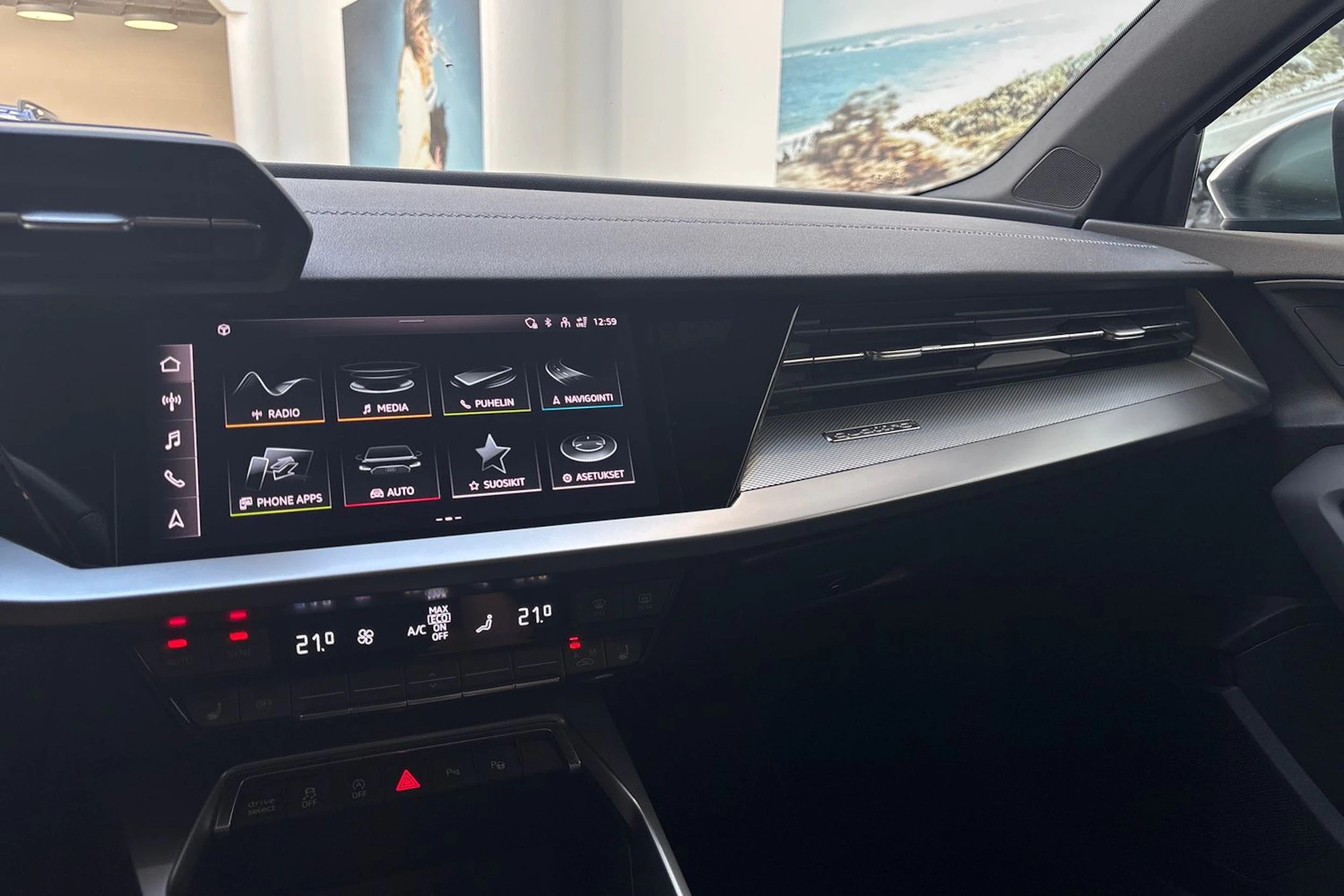 Musta Audi S3 2022 kuva 19.
