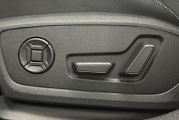 Punainen Audi S3 2022 kuva 13.