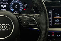 Punainen Audi S3 2022 kuva 16.
