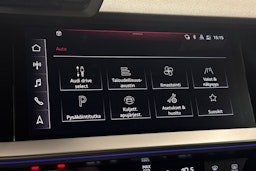 Punainen Audi S3 2022 kuva 29.