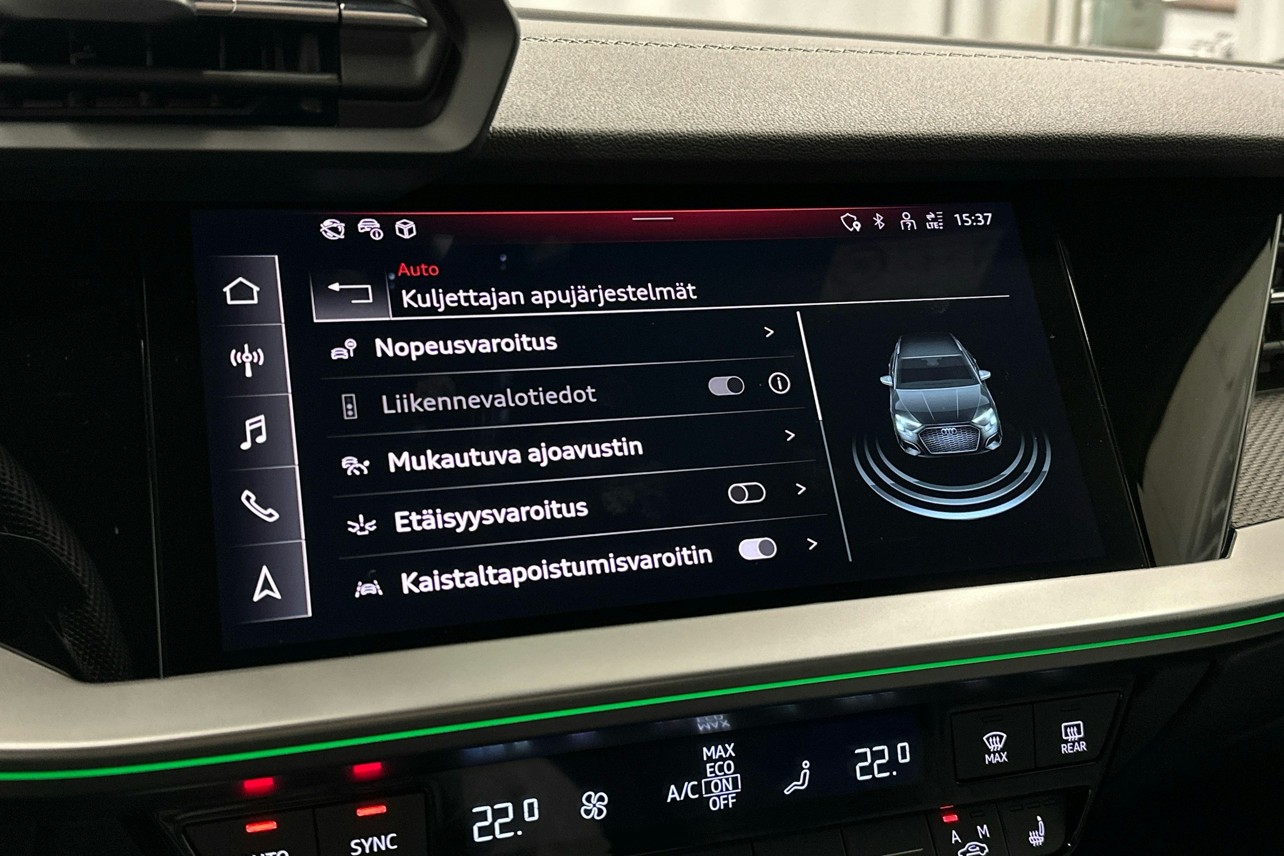 vihreä Audi S3 2023 kuva 16.