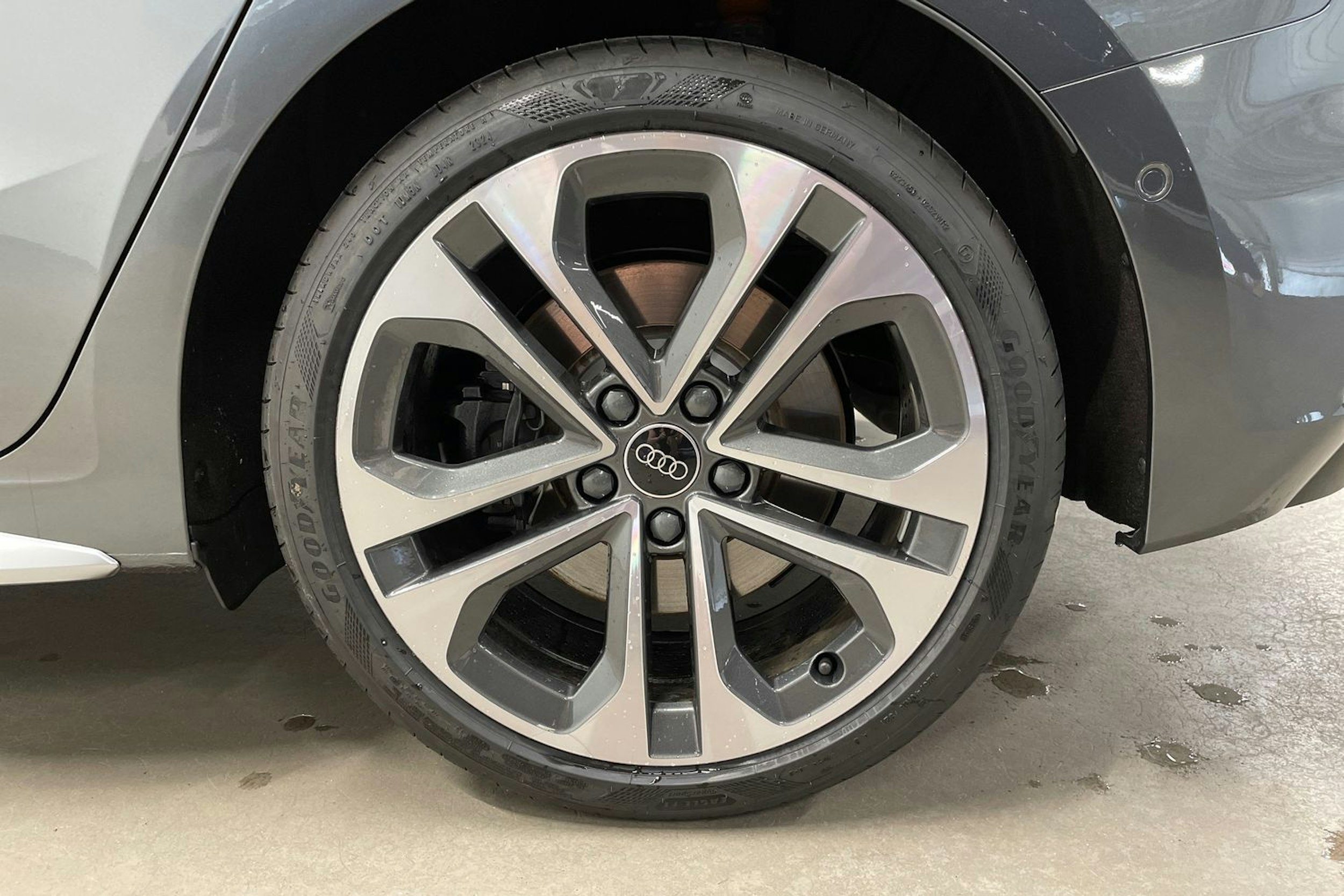 harmaa Audi S3 2025 kuva 10.