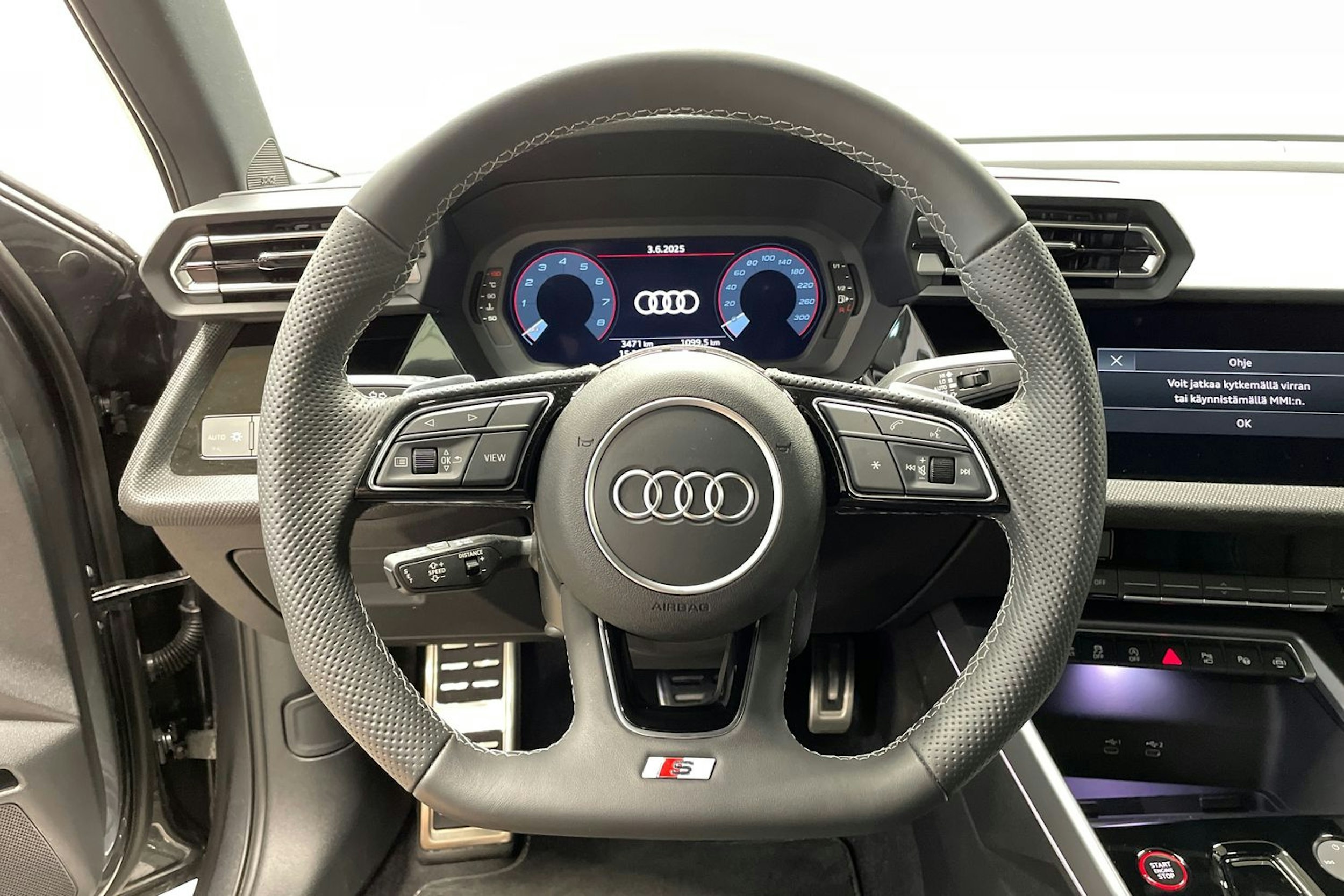 harmaa Audi S3 2025 kuva 11.