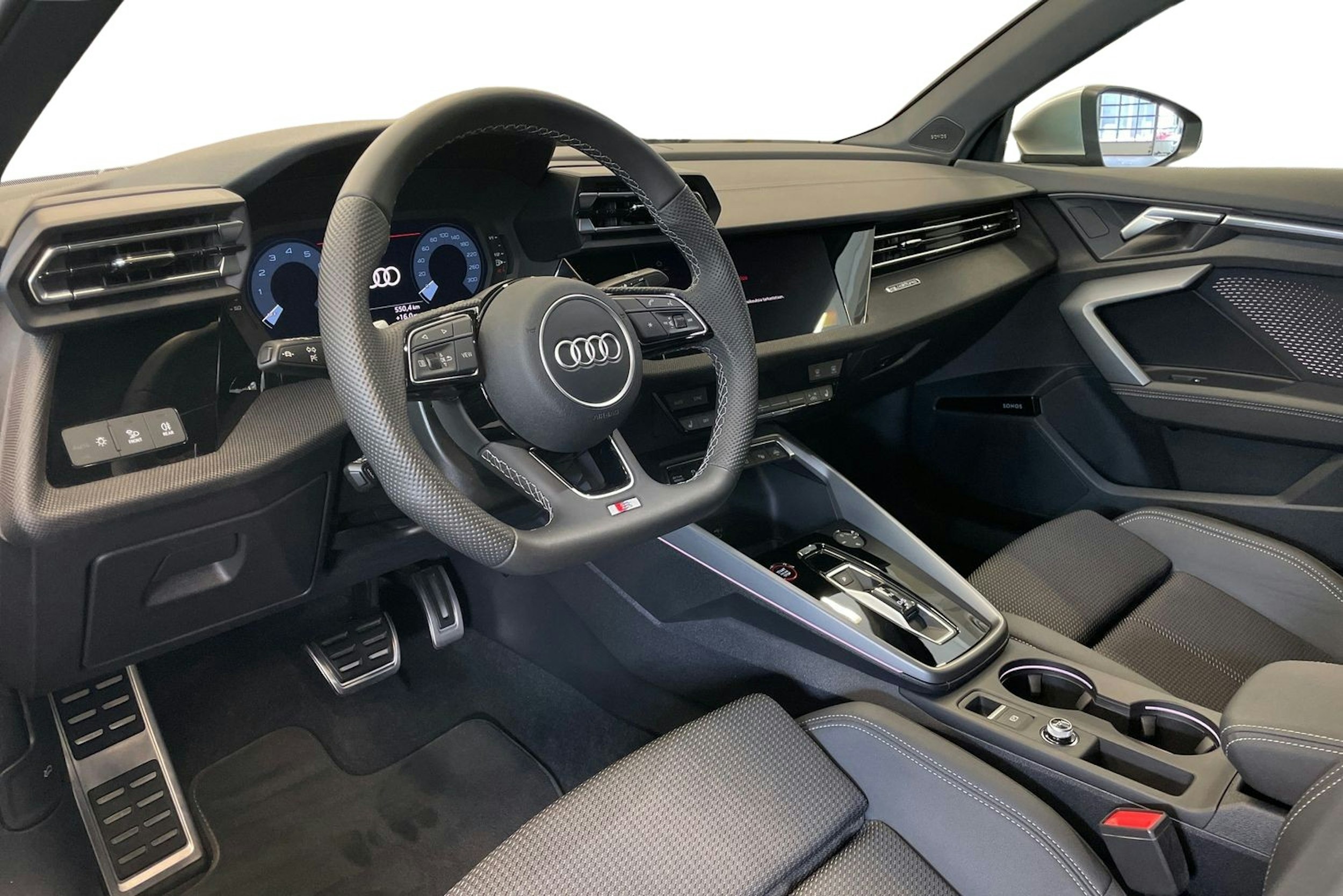 met. musta Audi S3 2025 kuva 6.