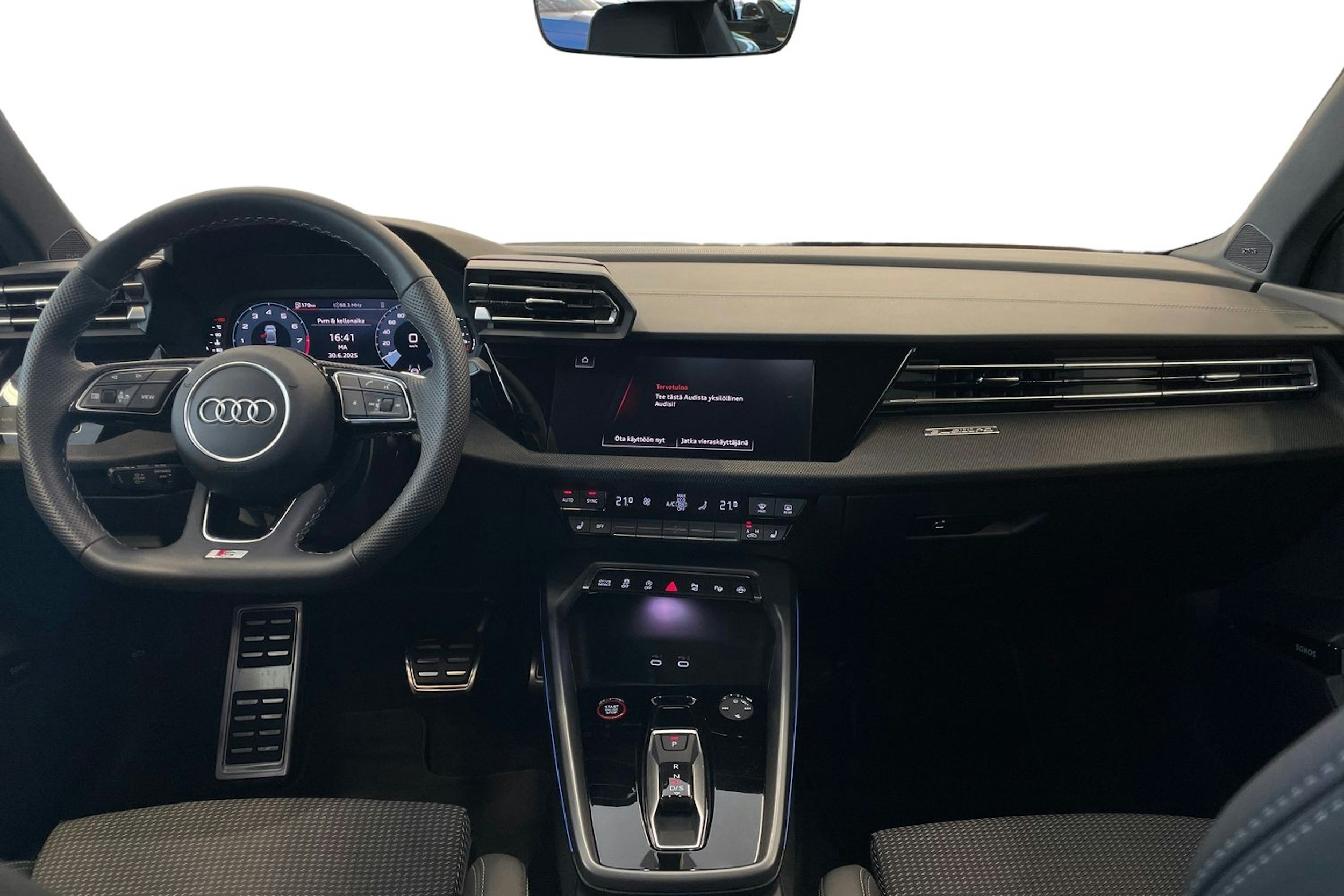 met. musta Audi S3 2025 kuva 7.