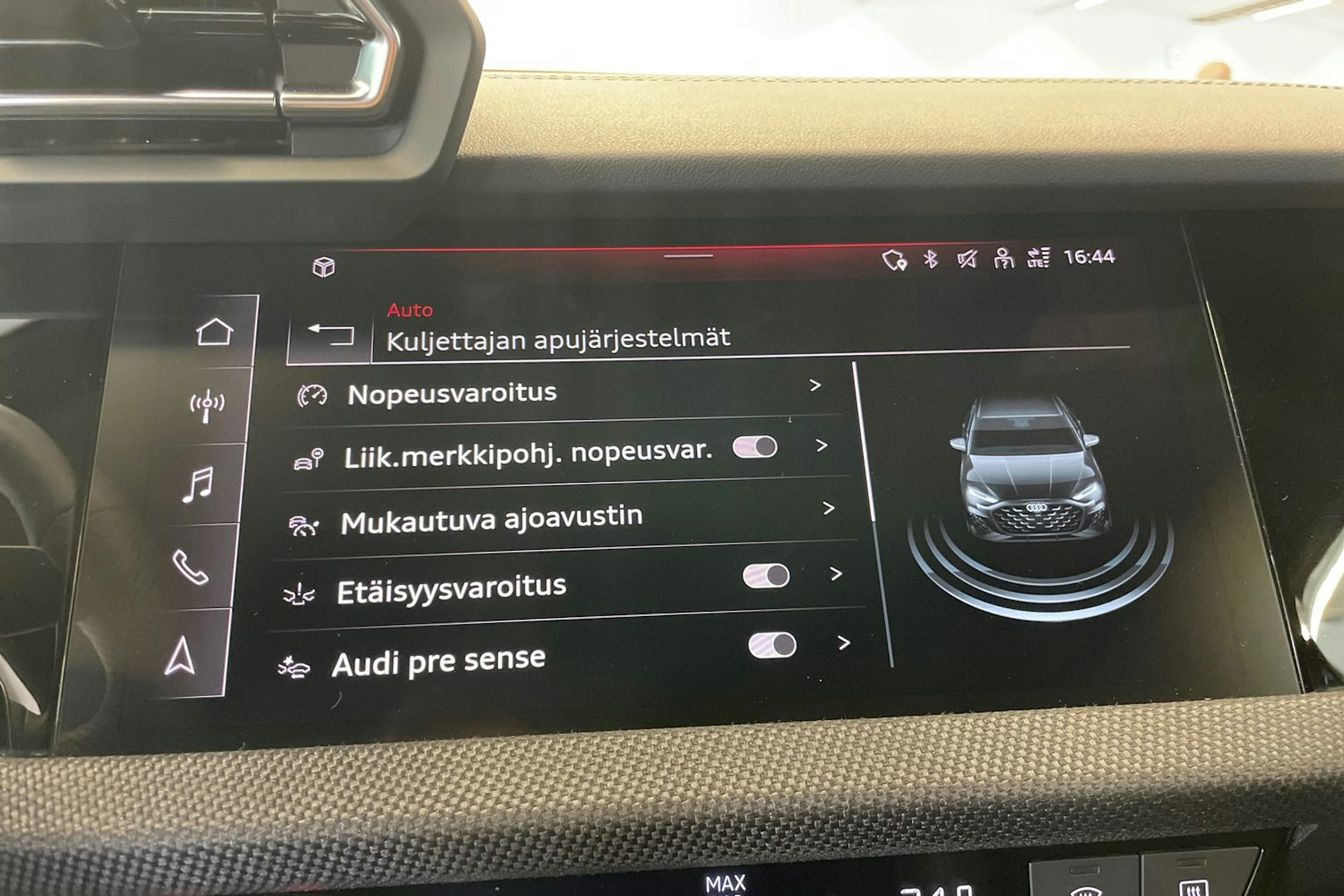 met. musta Audi S3 2025 kuva 20.