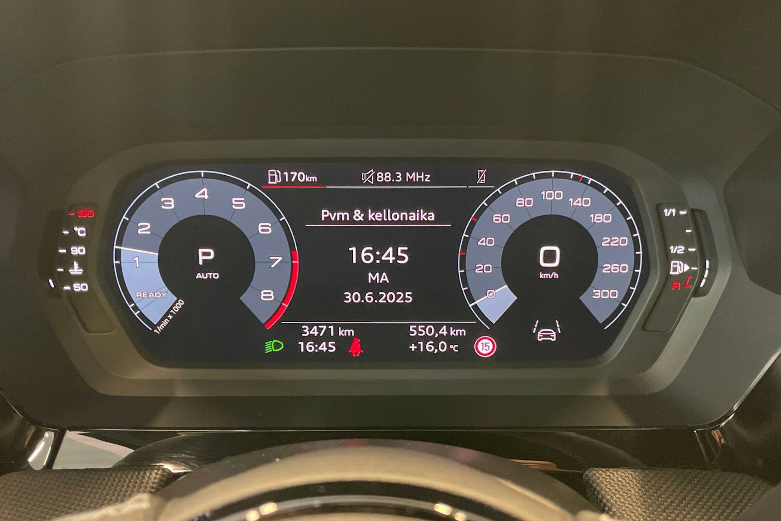 met. musta Audi S3 2025 kuva 23.