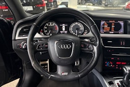 musta Audi S4 2012 kuva 15.