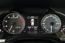 musta Audi S4 2012 kuva 16.