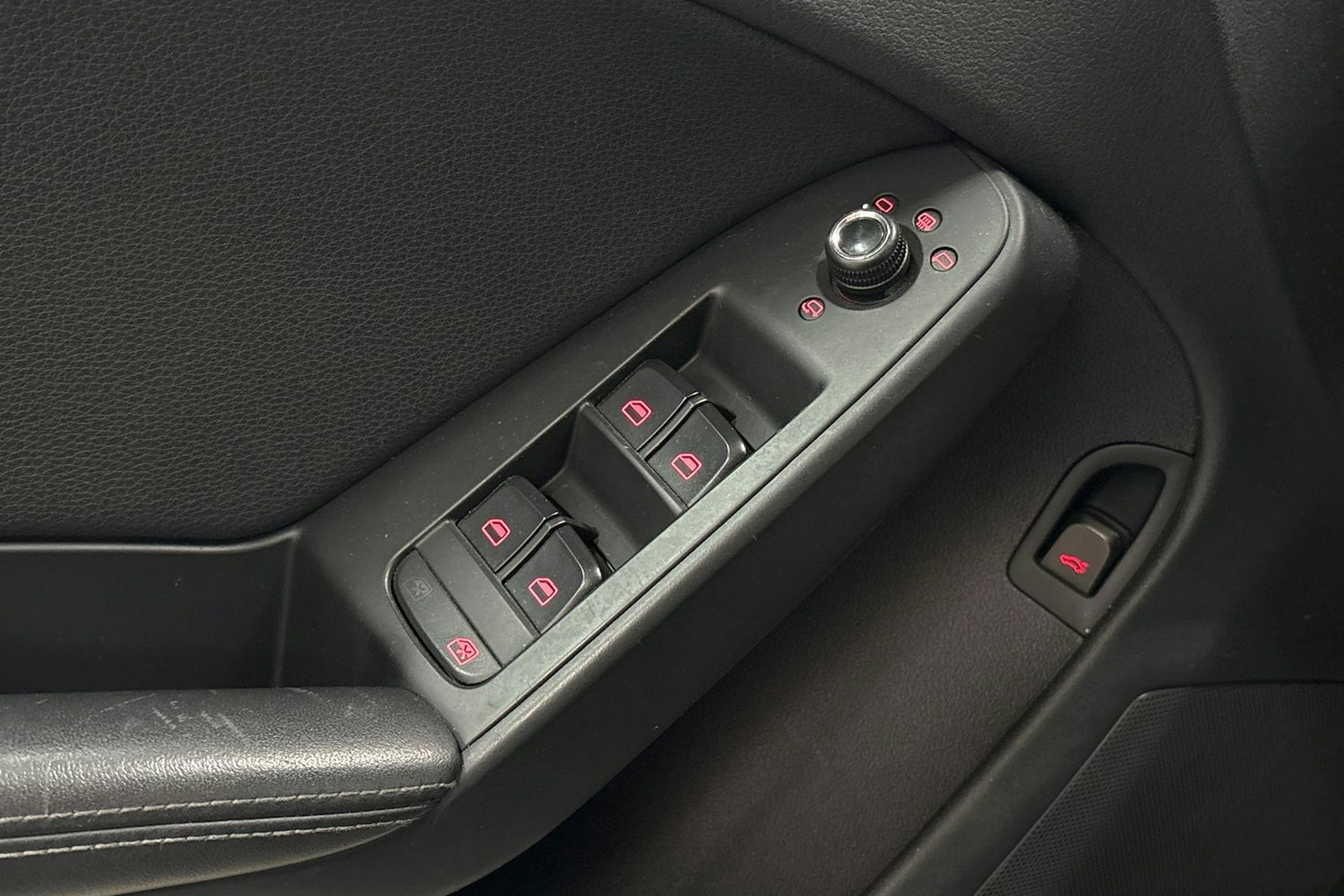 musta Audi S4 2012 kuva 23.