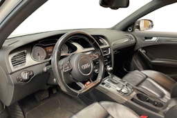 valkoinen Audi S4 2012 kuva 3.