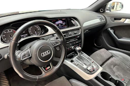 Musta Audi S4 2012 kuva 6.