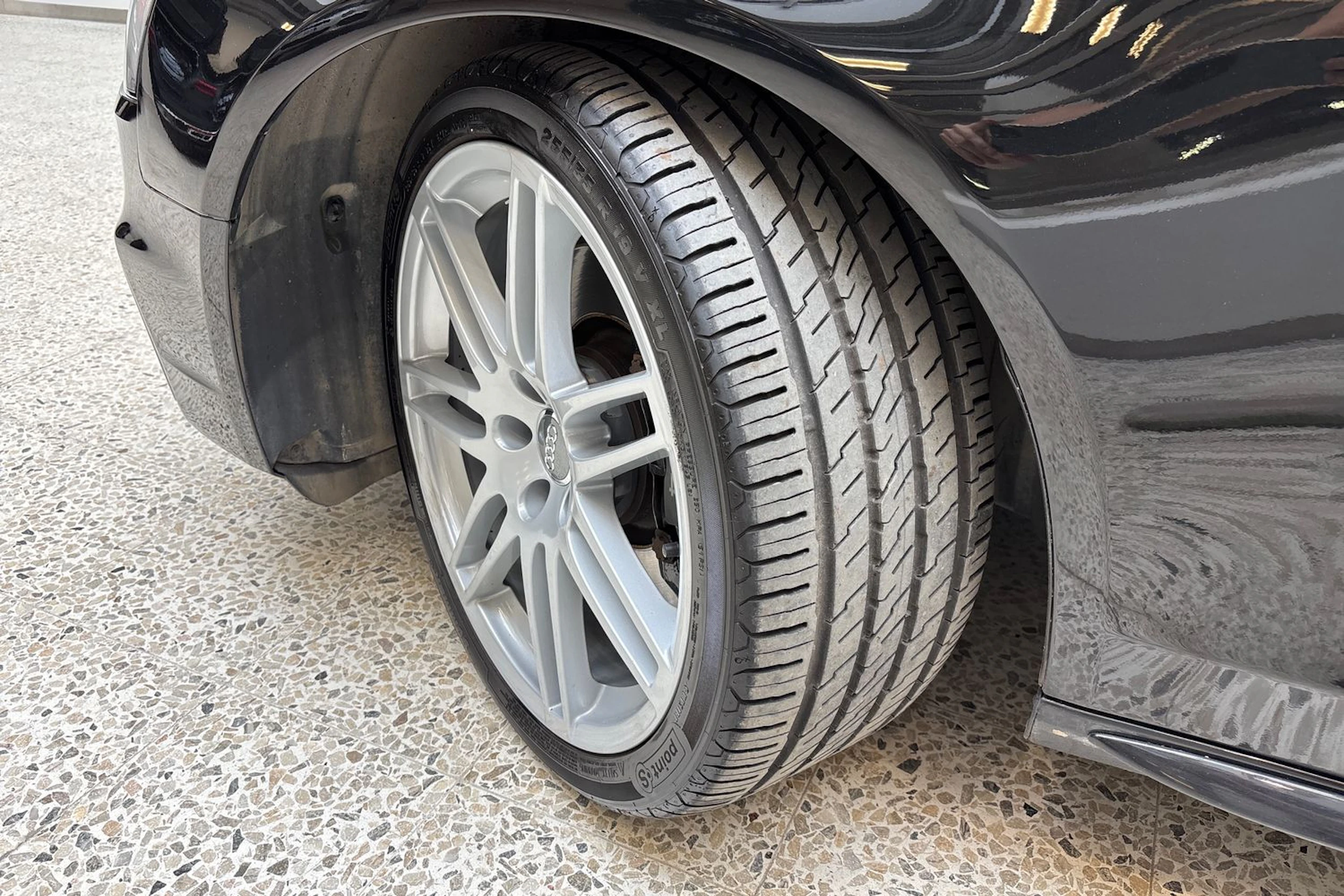 Musta Audi S4 2012 kuva 10.