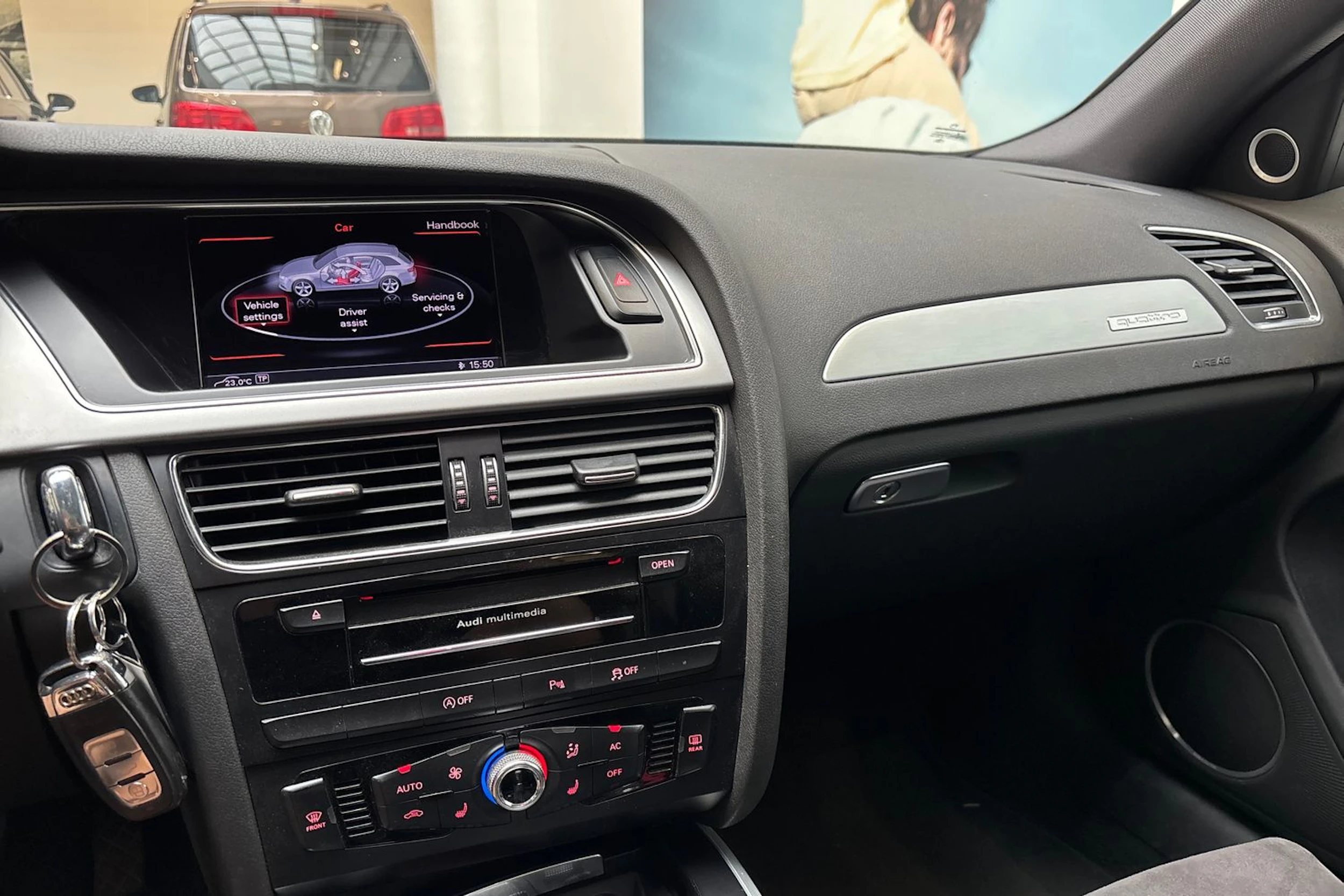 Musta Audi S4 2012 kuva 23.