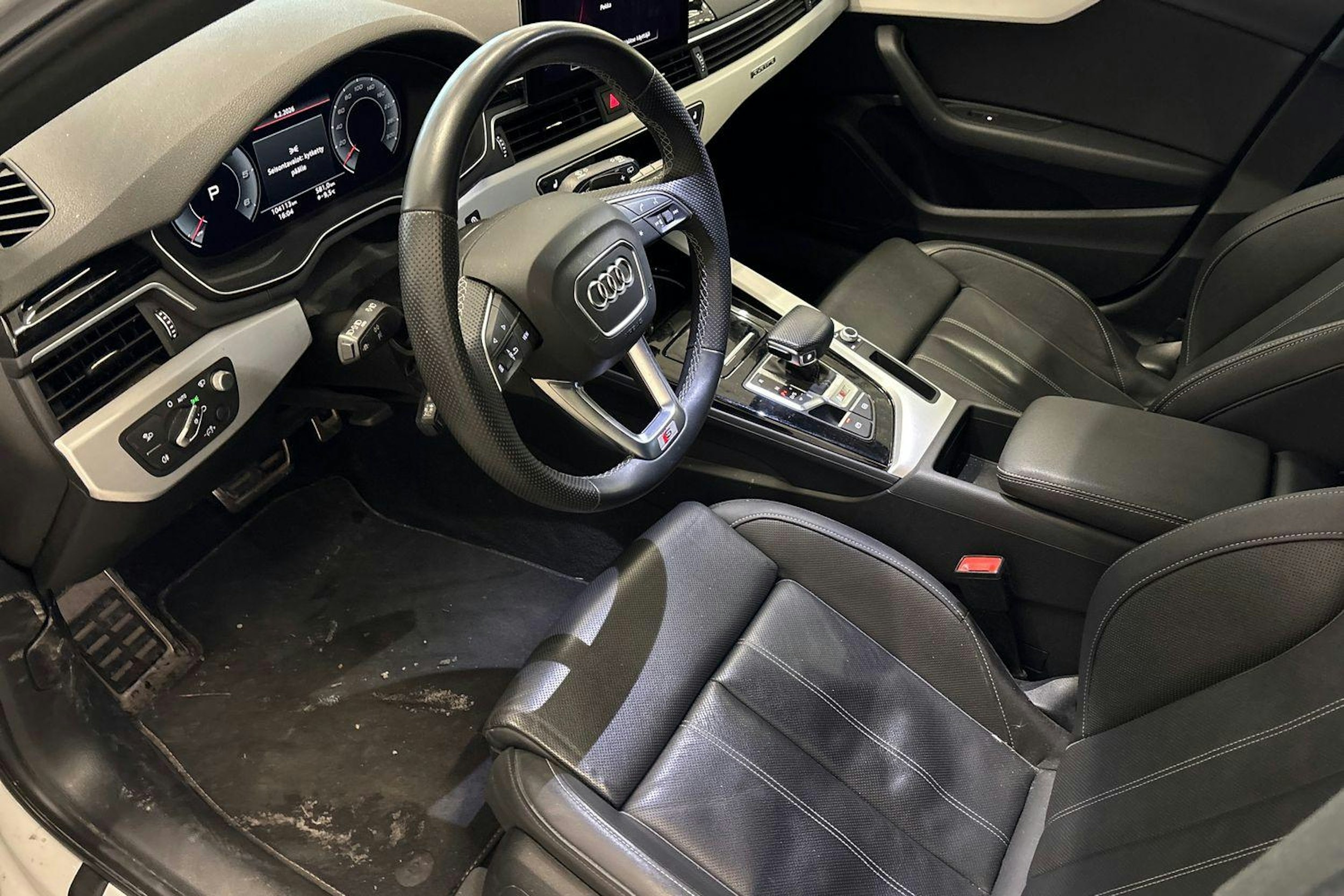 valkoinen Audi S4 2023 kuva 3.