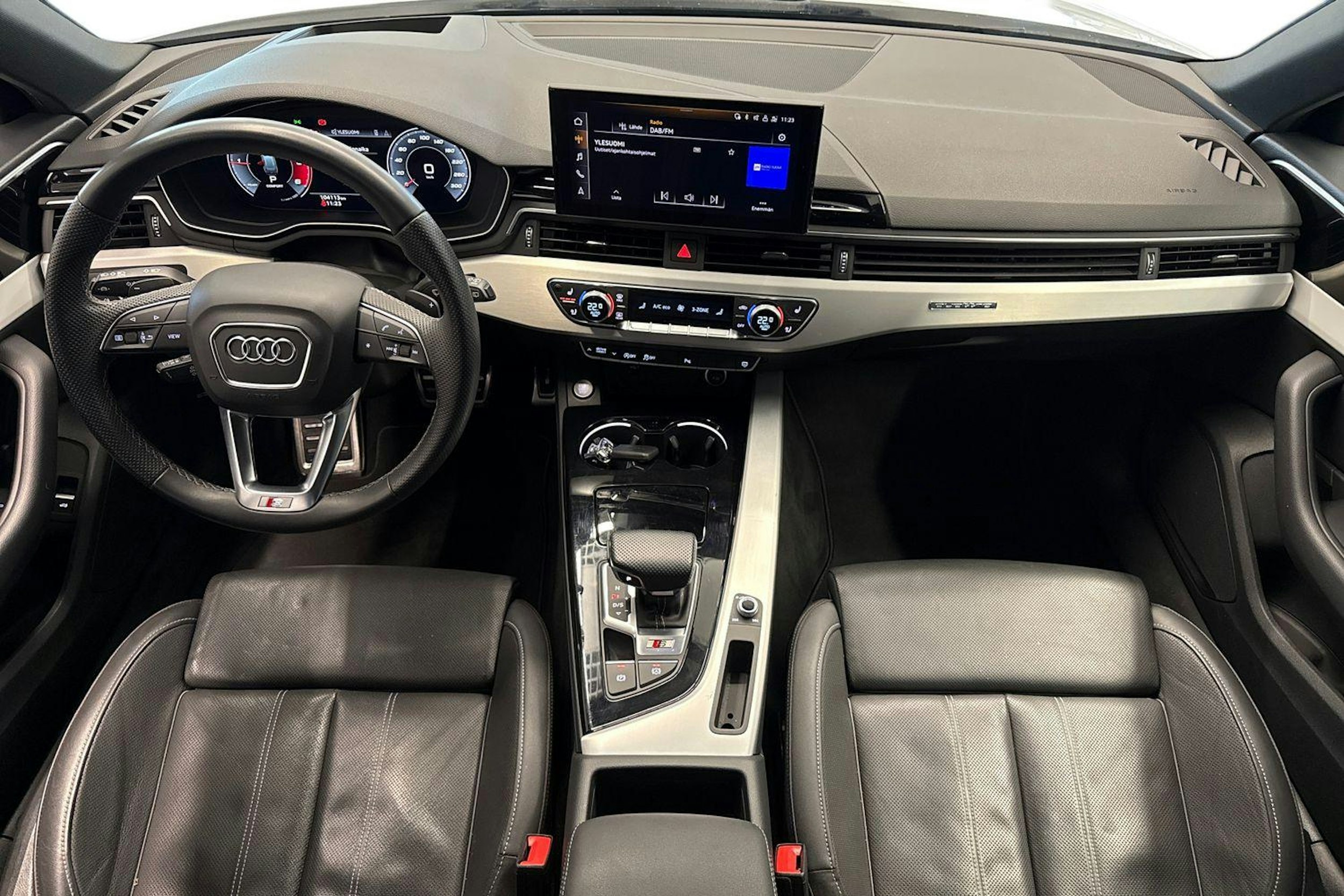 valkoinen Audi S4 2023 kuva 9.