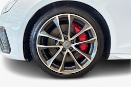 valkoinen Audi S4 2023 kuva 11.