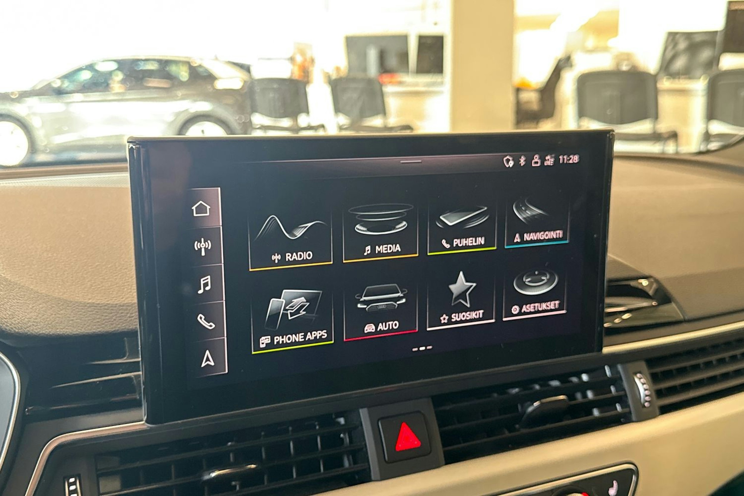 valkoinen Audi S4 2023 kuva 24.