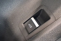 valkoinen Audi S4 2023 kuva 42.