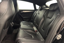 Musta Audi S5 2011 kuva 10.