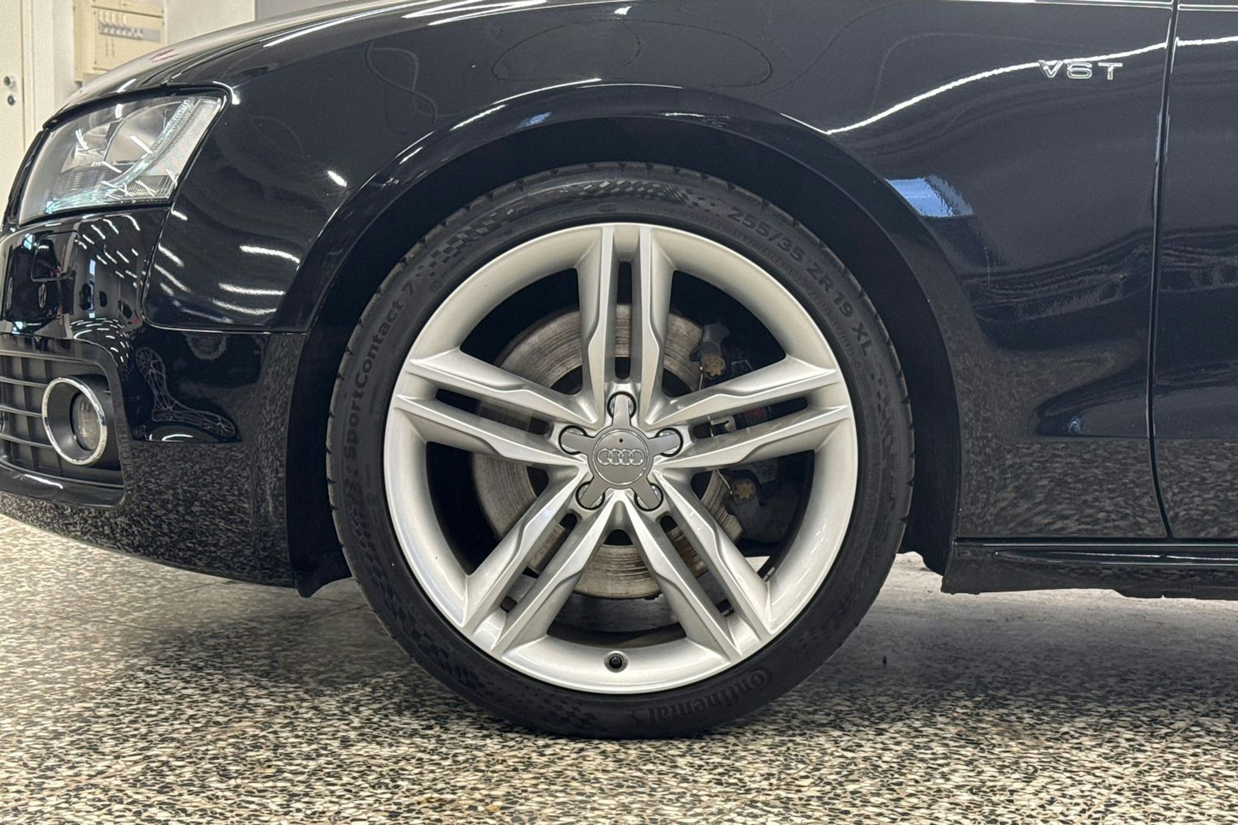 Musta Audi S5 2011 kuva 31.