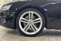Musta Audi S5 2011 kuva 31.