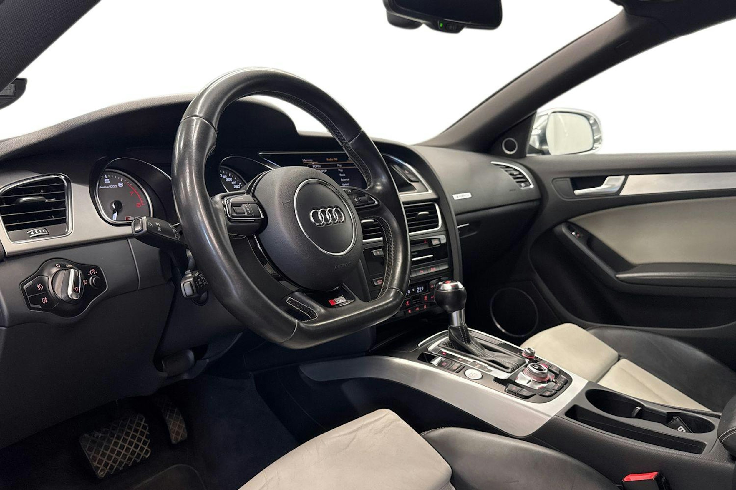 harmaa Audi S5 2012 kuva 6.