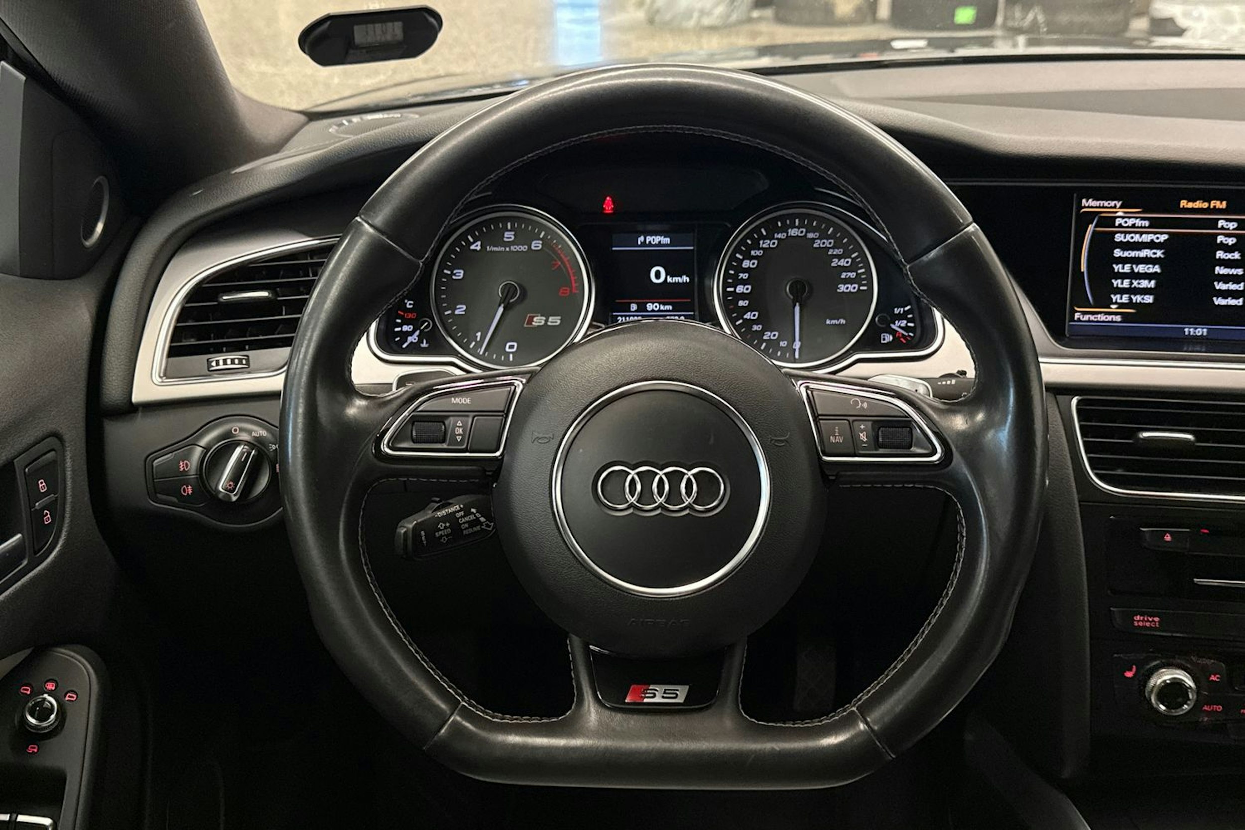 harmaa Audi S5 2012 kuva 12.