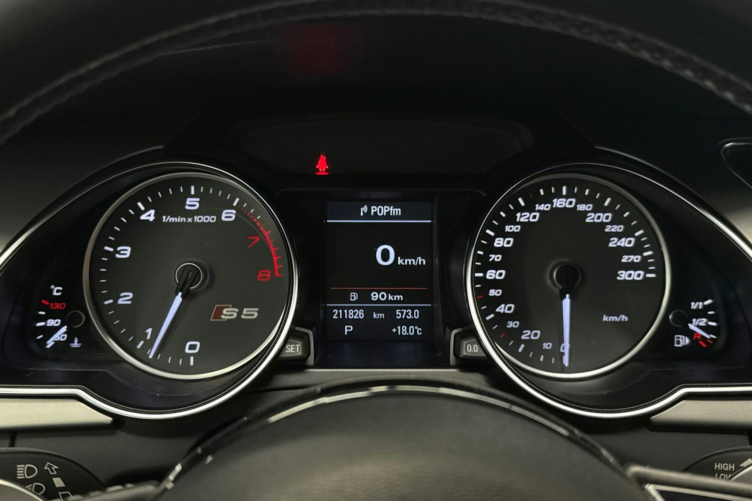 harmaa Audi S5 2012 kuva 16.