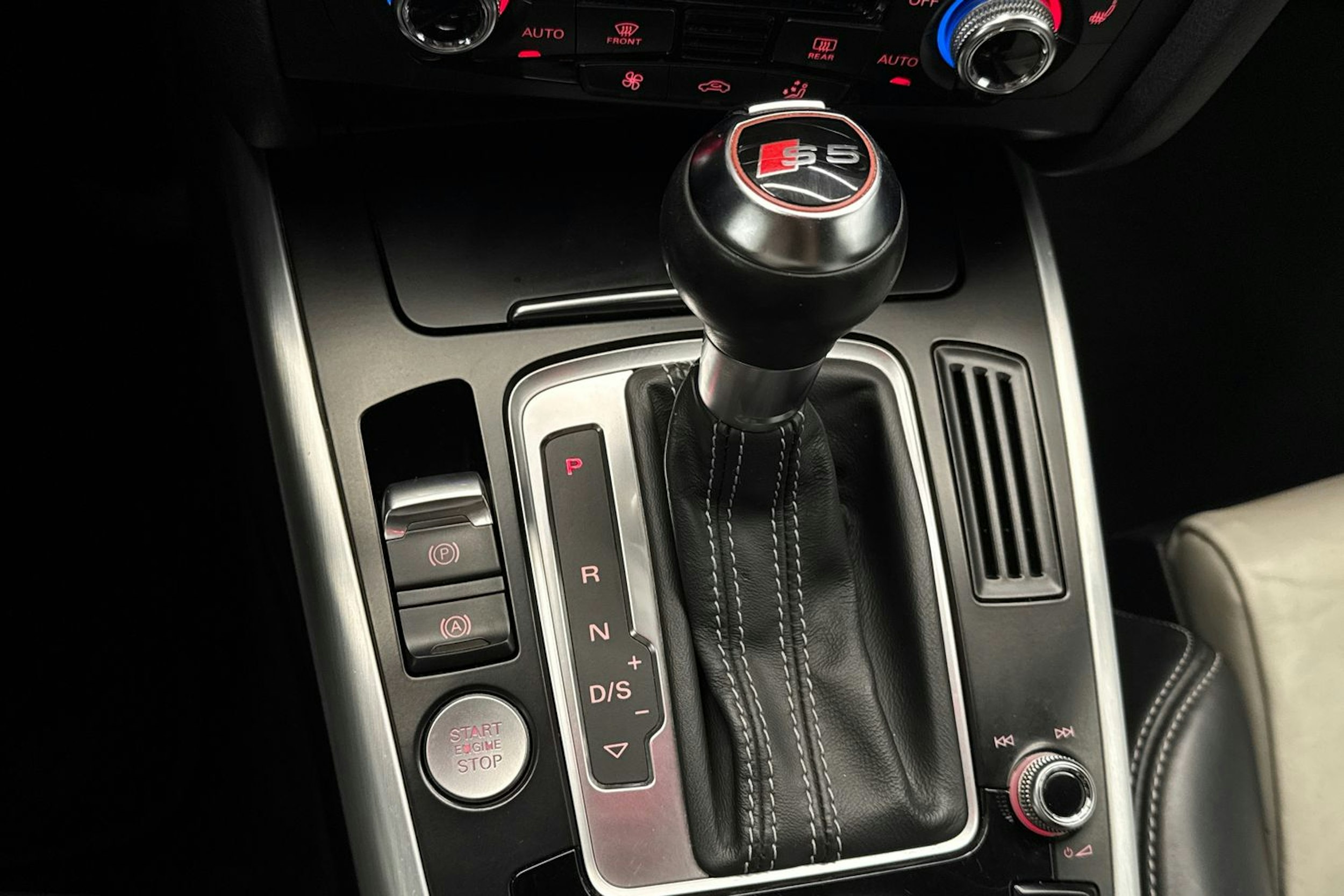 harmaa Audi S5 2012 kuva 21.