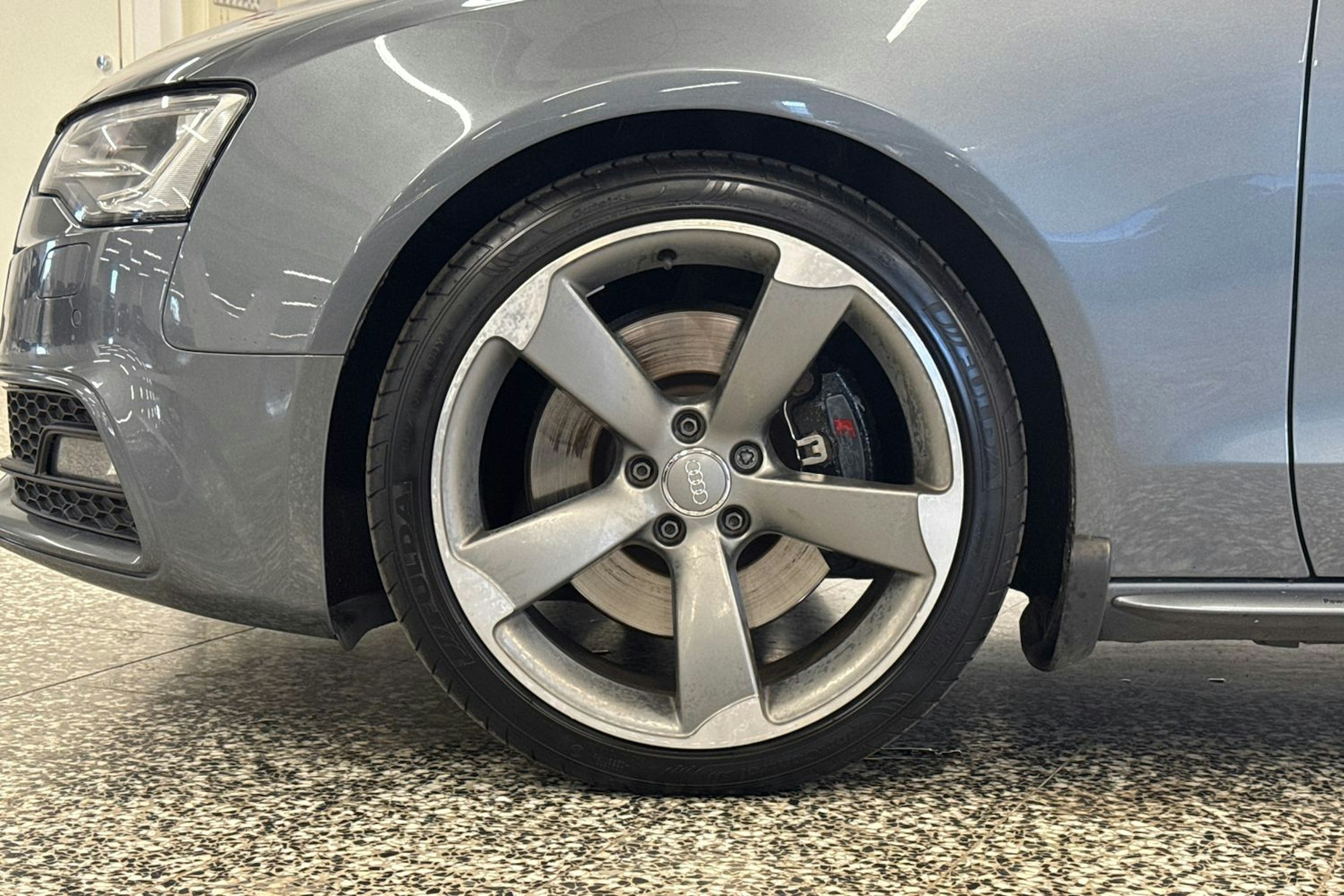harmaa Audi S5 2012 kuva 36.