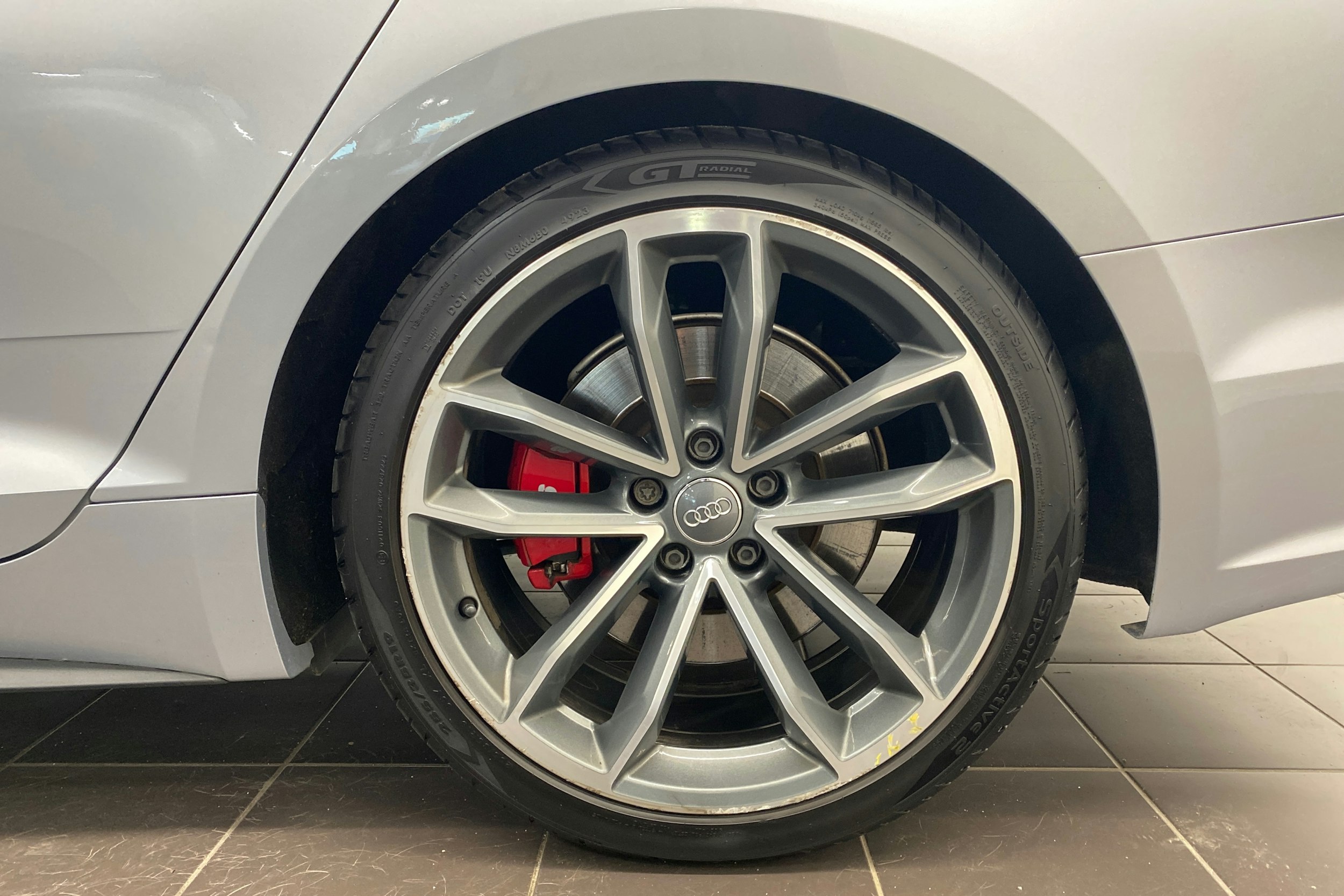 harmaa Audi S5 2017 kuva 13.
