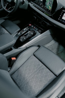 punainen Audi S5 2024 kuva 9.