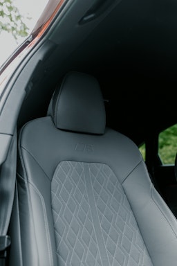 punainen Audi S5 2024 kuva 10.