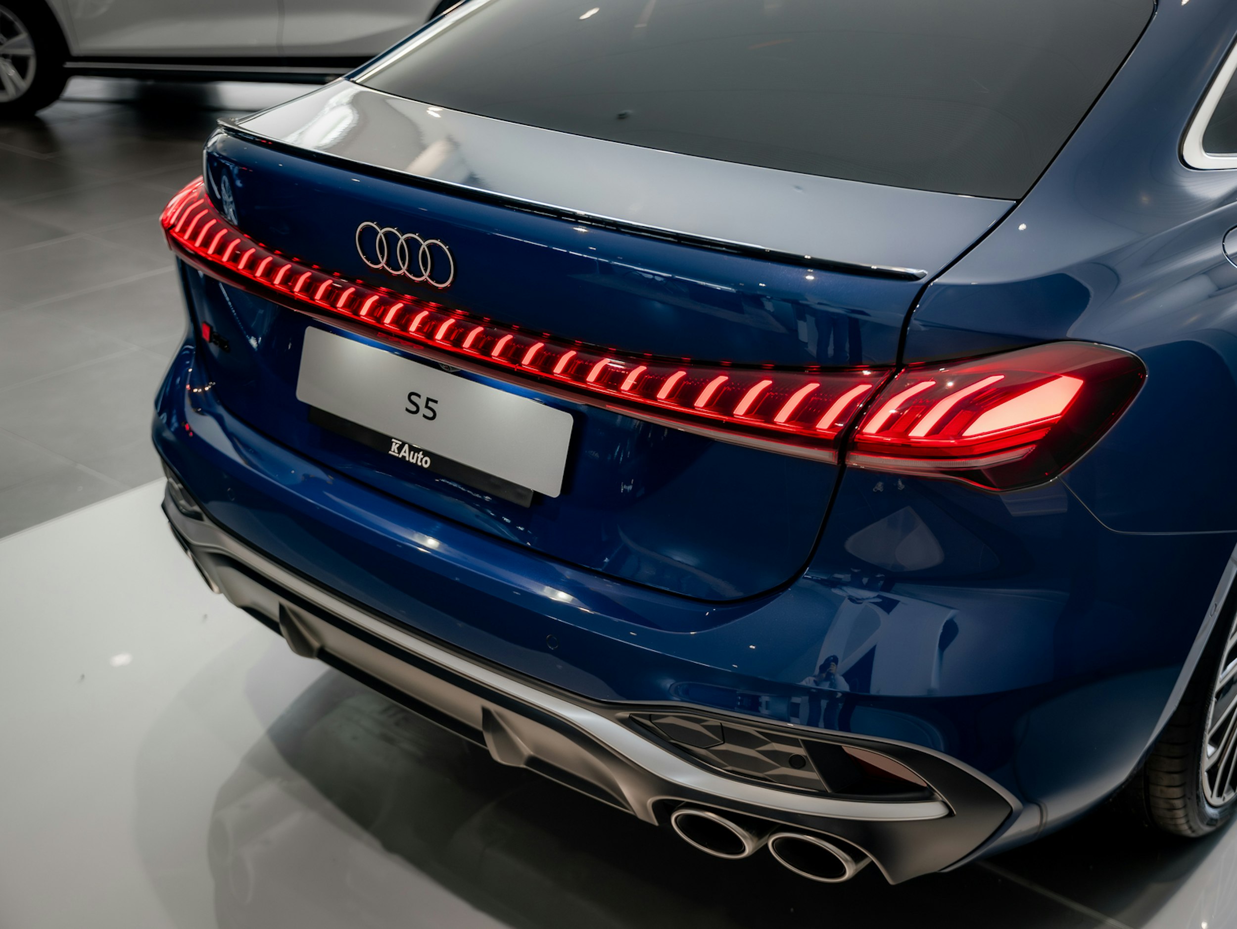 met. sininen Audi S5 2025 kuva 26.