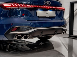 met. sininen Audi S5 2025 kuva 28.