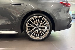 met. harmaa Audi S5 2025 kuva 10.