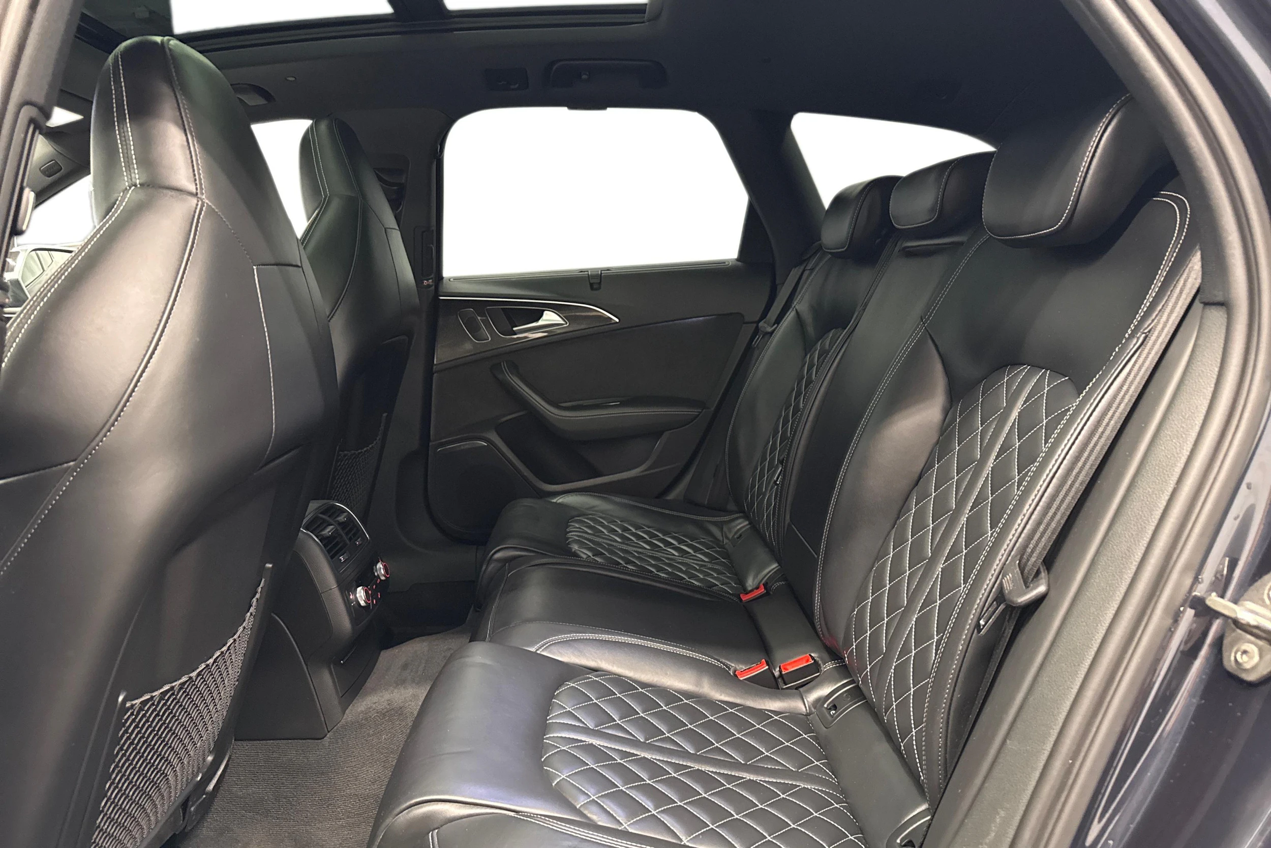 sininen Audi S6 2018 kuva 8.