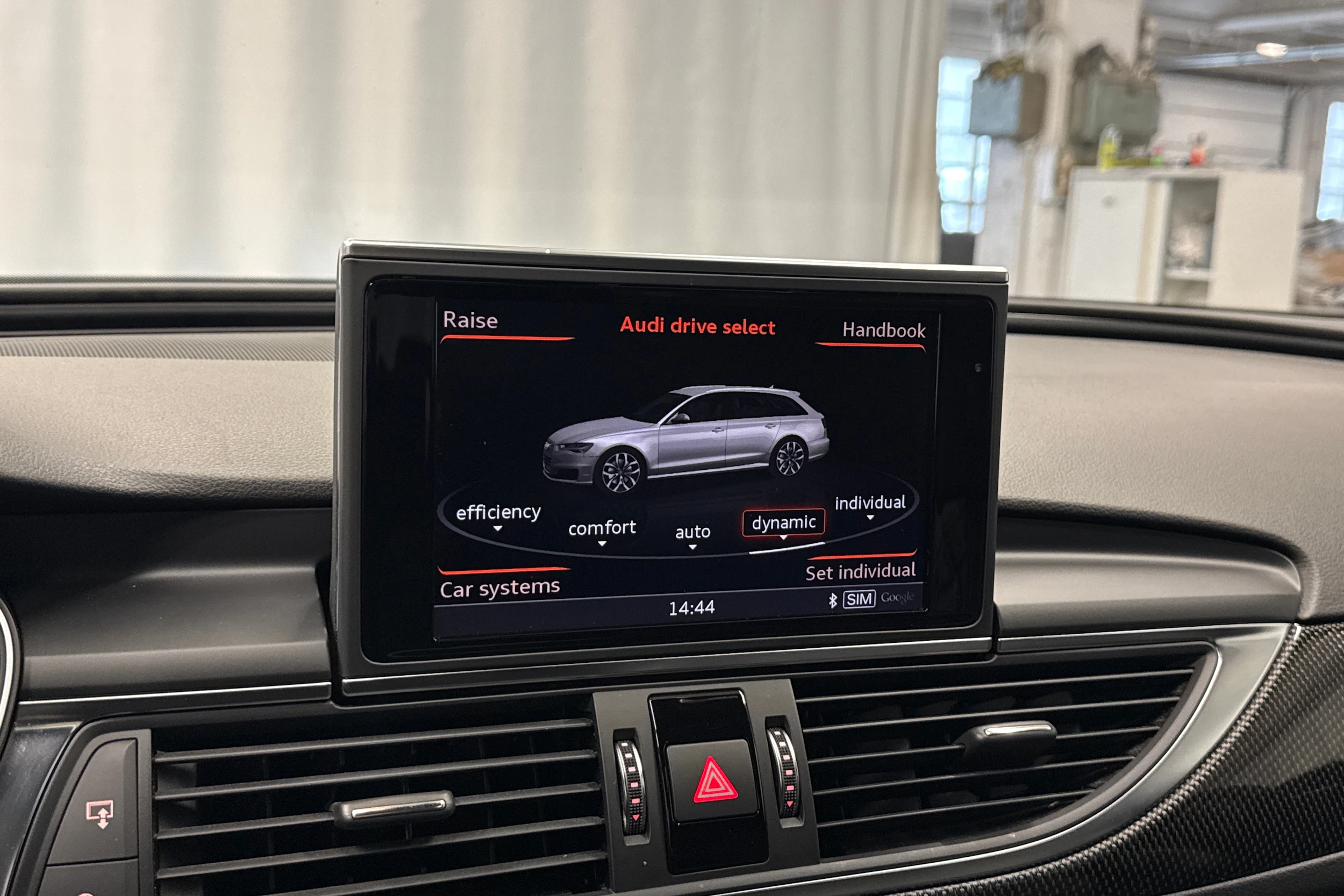 sininen Audi S6 2018 kuva 17.