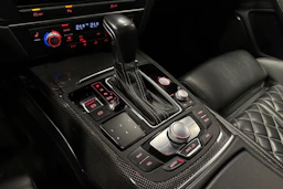 sininen Audi S6 2018 kuva 24.