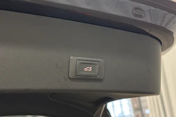 sininen Audi S6 2018 kuva 33.