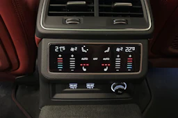 Sininen Audi S6 2020 kuva 33.