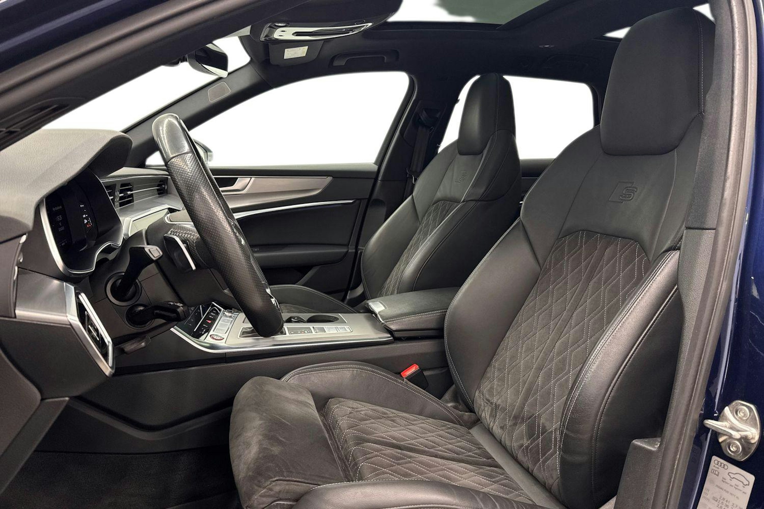 Sininen Audi S6 2021 kuva 9.