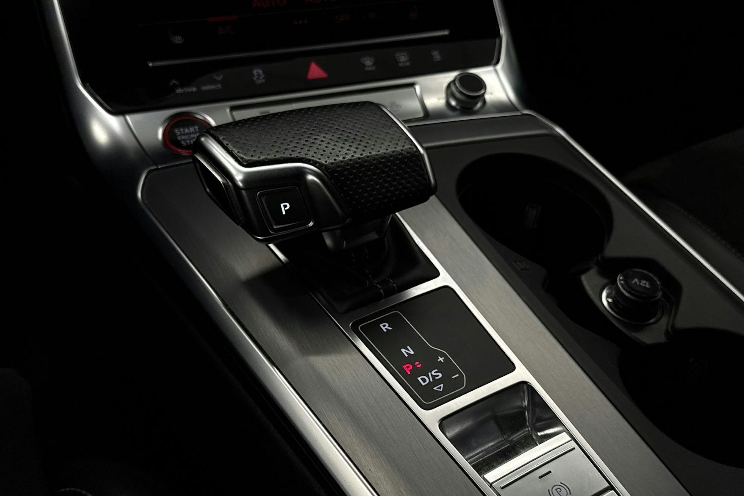 Sininen Audi S6 2021 kuva 20.
